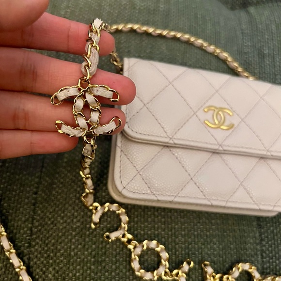 Chanel 21B Light Purple Mini Coco Chain clutch - Picture 6 of 13